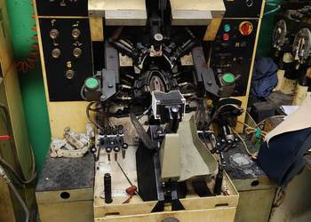 Ćwiekarka obuwia Svit