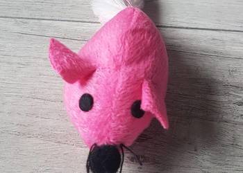 Zabawka dla kota różowa myszka pluszowa z długim ogonem