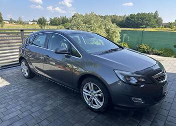 Opel Astra J