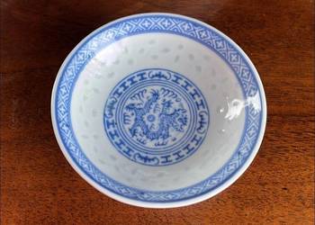 Talerzyk, niska miseczka. Ryżowa porcelana. Smok