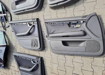 Audi A4 B6 B7 Tapicerki Drzwi Boczek Tapicerka Boczki Szyba Ramką Listwa 8E