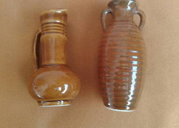 Dzbanuszek, amfora. Dwa naczynka ceramiczne szkliwione