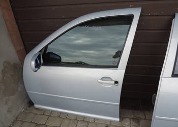 VOLKSWAGEN BORA KOMBI DRZWI LEWY PRZÓD VOLKSWAGEN BORA KOMBI DRZWI LEWY PRZÓD