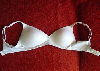 Biustonosz bezowy 75B