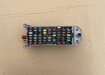 93363136 skrzynka bezpieczników Opel meriva a