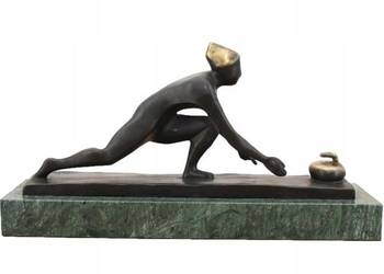 Curlingowiec - Curling - Sport Zimowy  Figura  z Brązu Olimpiada Sportowiec
