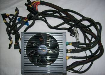 Zasilacz komputerowy BE QUIET! Straight Power E7-CM-680W (BN123) 80+bronze