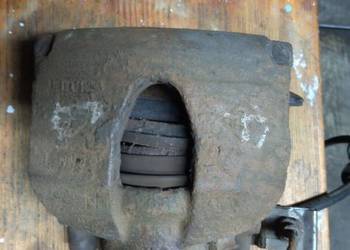 Zaciski hamulcowe przód renault laguna ll kombi benzyna