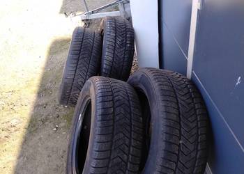 Opony zimowe 255/60R18