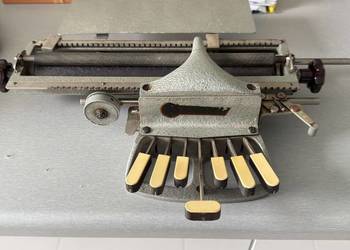 maszyna do pisania siedmioklawiszowa do pisma BRAILE'A