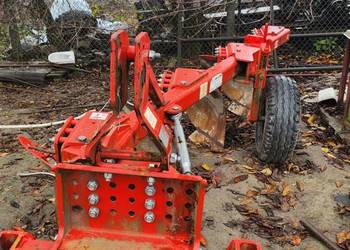 Pług zawieszany VN - R STALTECH rozsiewacz motyl