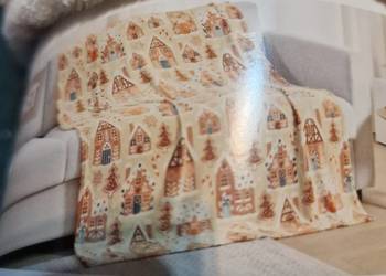 NOWY Koc świąteczny flanela, piernikowe domki,beżowy,130x170 cm,Smukee