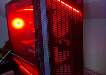 Okazja! Komputer Gamingowy RTX5080 AMD Ryzen 7 9800x3d 32 GB RAM 1TB SSD