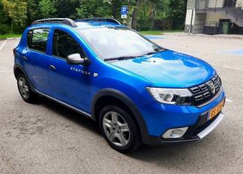 Dacia Sandero Stepway 1.0 TCe SL Celebration 100PS Navi Kamera Klima 84tkm