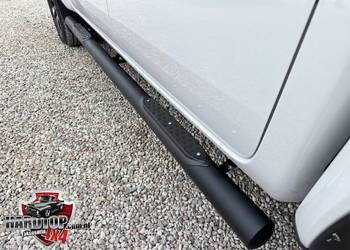 Progi orurowanie Boczne CZARNE 70mm Toyota Hilux 2021+