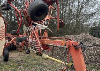 Zgrabiarka Pöttinger Top 650 claas krone strautmann