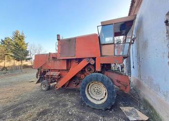 Kombajn Zbożowy Bizon Z056