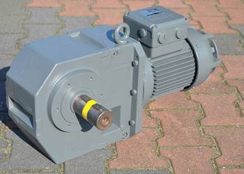 Motoreduktor kątowy 1.5kw. 26obr./min. Bauer