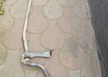 Mercedes 190 W201 stabilizator przedni przód mocowania