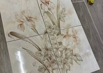 DEKORACJA 40x50 kwiat beż scienna płytka ceramiczna