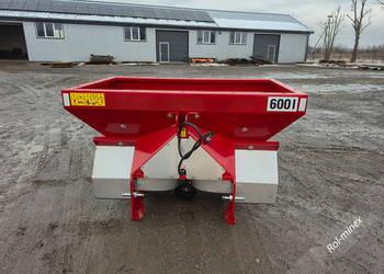600 litrów Rozsiewacz do nawozów 2 tarczowy Strumyk Transport
