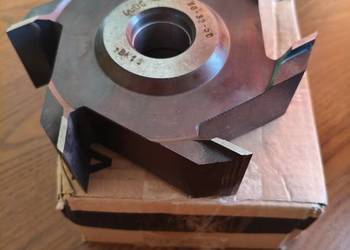 Frez do drewna prosty do rowków FI 160