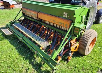 Siewnik AMAZONE D8 30E Specjal 36 lei, znaczniki Itp.