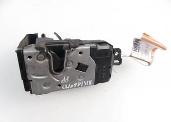 ZAMEK PRAWY PRZEDNI OPEL ASTRA III H 13128112