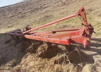 Sprzedam bardzo ładny pług 6 skib