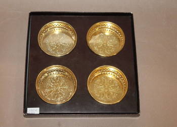 Komplet okrągłych tacek Scandia Gold 24 k. Komplet okrągłych tacek Scandia Gold 24 k.