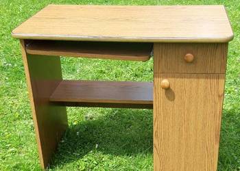 Biurko młodzieżowe, wysuwana półka na klawiaturę