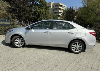 Toyota Corolla Prestige 1.6 benzyna