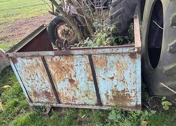 Skrzynia transportowa na tył ciągnika