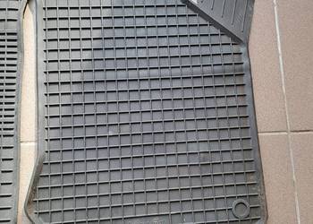 Witam sprzedam komplet dywaników suzuki vitara