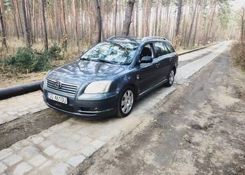 Toyota Avensis 2005 rok
