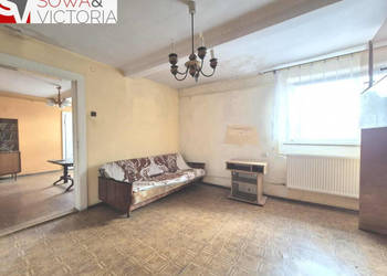 Mieszkanie o powierzchni 48.50 m 2, do remontu.