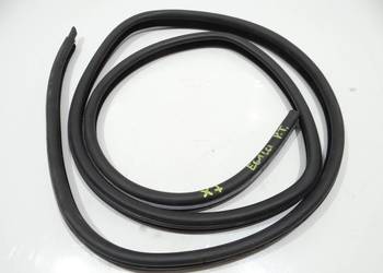 USZCZELKA DRZWI PRAWY TYŁ BMW E61 LCI 7033776