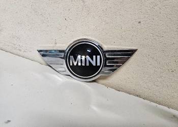 MINI F60 COUNTRYMAN ZNACZEK EMBLEMAT MASKI 7388120
