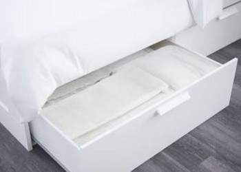 Łóżko bez zagłówka ze stelażem