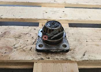 Sworzeń zwrotnicy górny Valtra N111, N121, N141