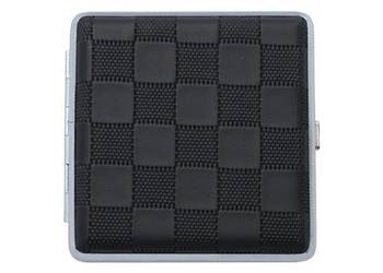 Metalowa Papierośnica Pokryta Ekoskórą na Wzór Tłoczonej Szachownicy Czarna