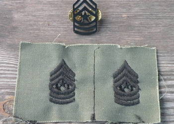 Stopnie us army sergeant major Pin + naszywki