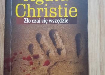 Zło czai się wszędzie - Agata Christie