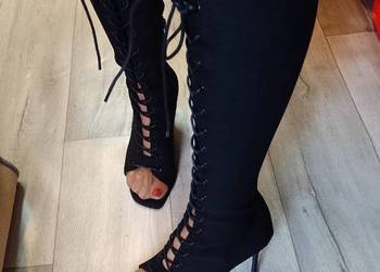 (40) Czarne, Sznurowane kozaki szpilki wieczorowe z odkrytymi palcami, NOWE