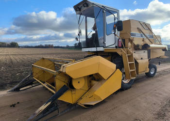 Kombajn zbożowy SAMPO Rosenlew 580 + Heder 305