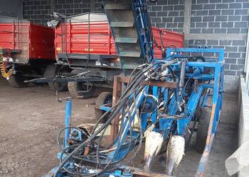 Kombajn do marchwi pietruszki em11