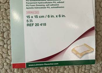 Opatrunek piankowy SUPRASORB P Adhesive 15 x 15 cm, przylepny, 8sztuk