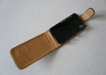 ETUI Pionowe z Klapką do Smartphona. NOWE. re