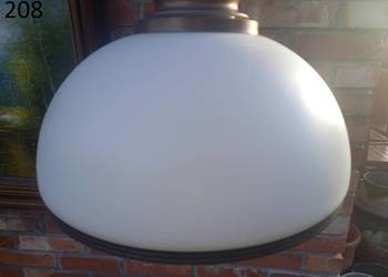 Żyrandol metalowy ze szklanym kloszem Lampa wisząca (208)