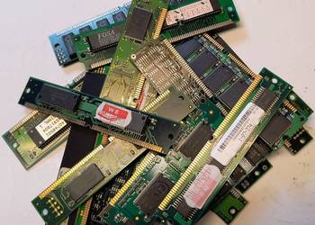 Pamieci różne, laptop, inne.